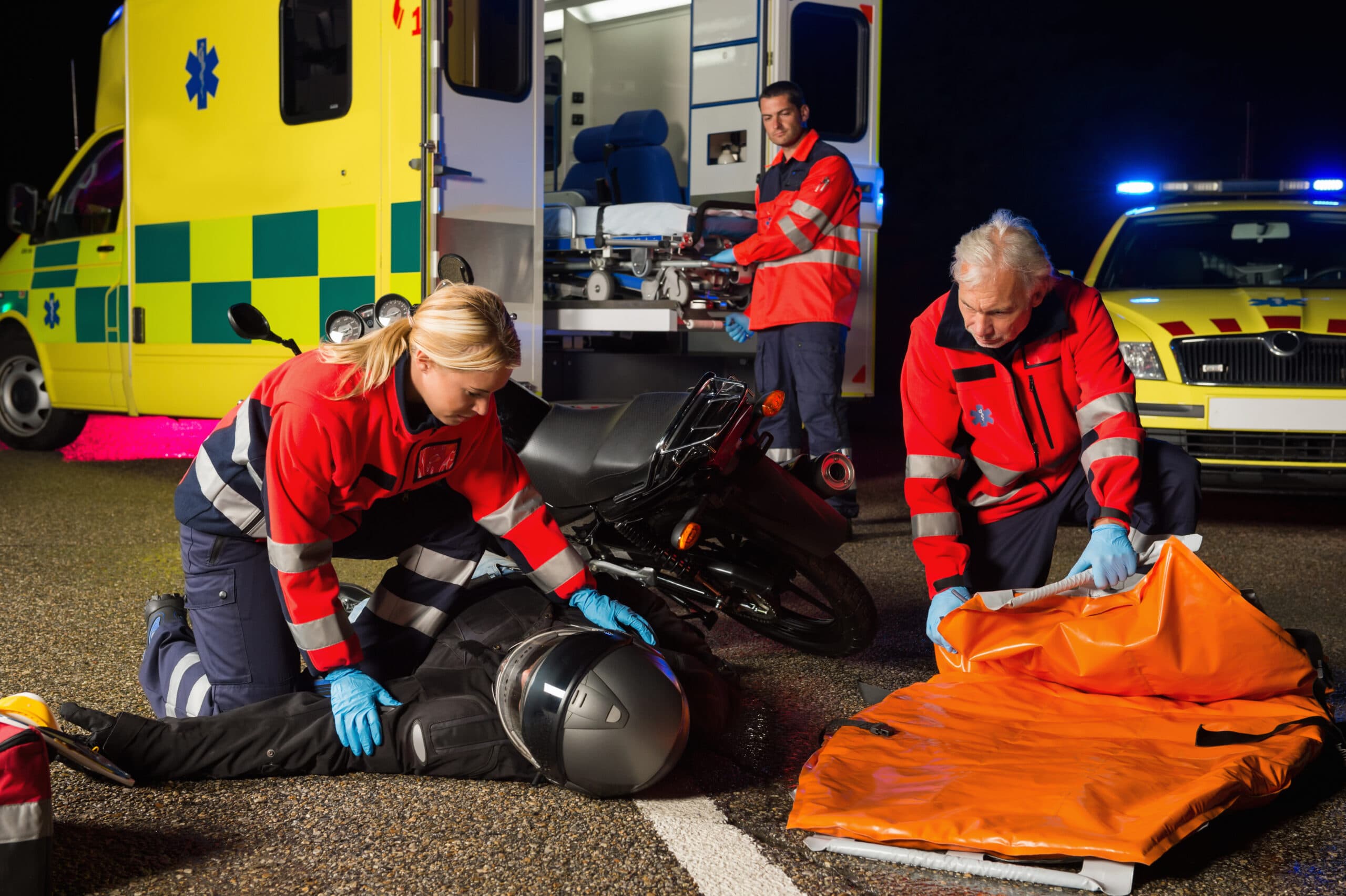 what-is-the-difference-between-an-emt-and-paramedic-kcc-daily